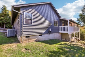 Sunnyside Dr-S2210-010.jpg