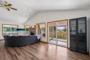 Sunnyside Dr-S2210-016.jpg