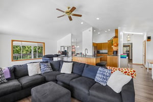 Sunnyside Dr-S2210-022.jpg