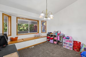 Sunnyside Dr-S2210-044.jpg