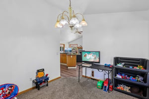 Sunnyside Dr-S2210-045.jpg
