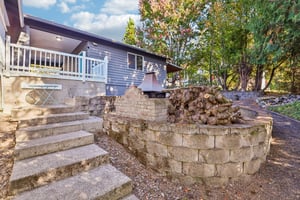 Sunnyside Dr-S2210-088.jpg