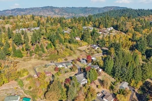 Sunnyside Dr-S2210-107.jpg