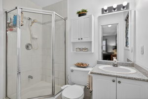  Photo 40