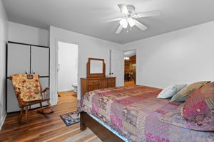 Photo 40