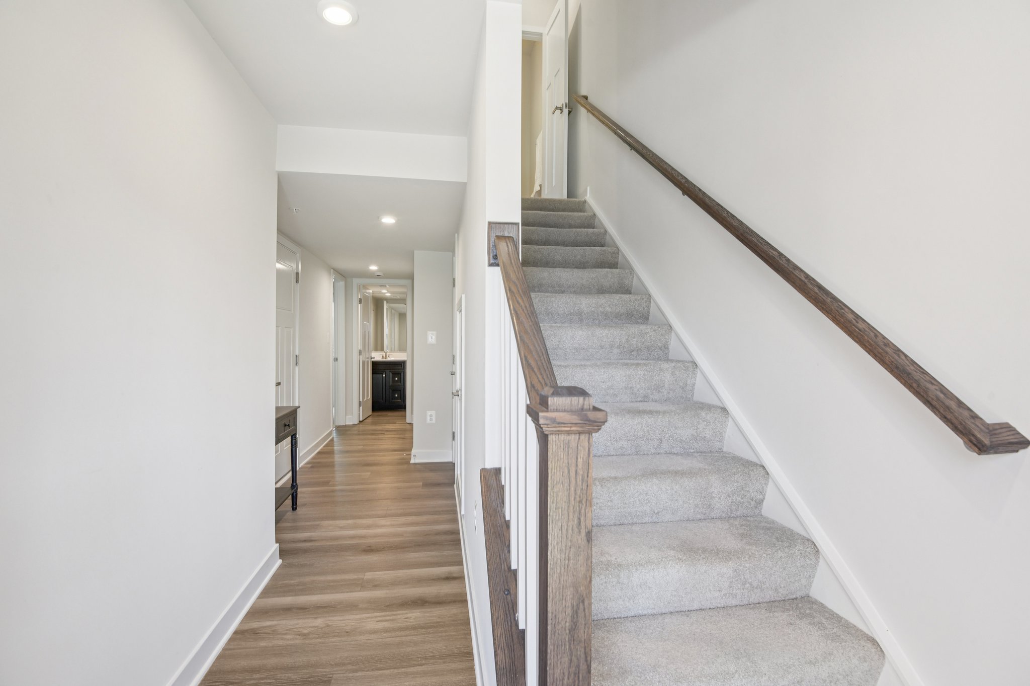 Woodgate Cir-S1704-004.jpg