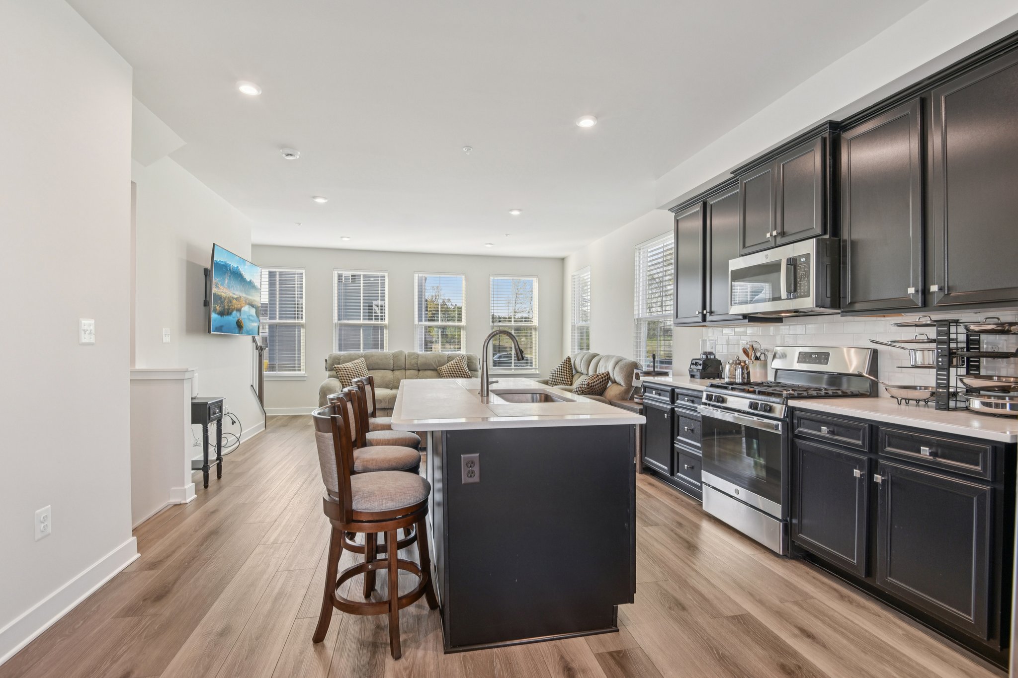 Woodgate Cir-S1704-016.jpg