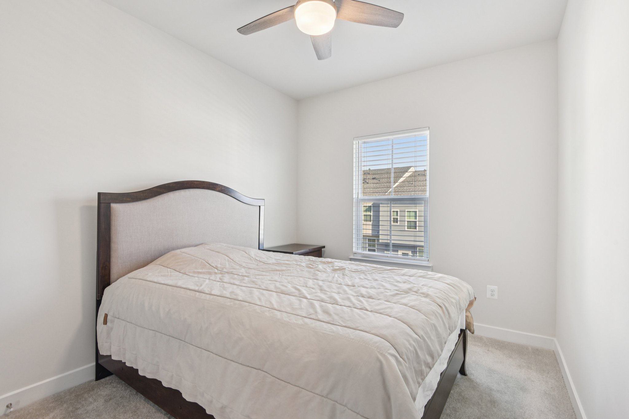 Woodgate Cir-S1704-025.jpg