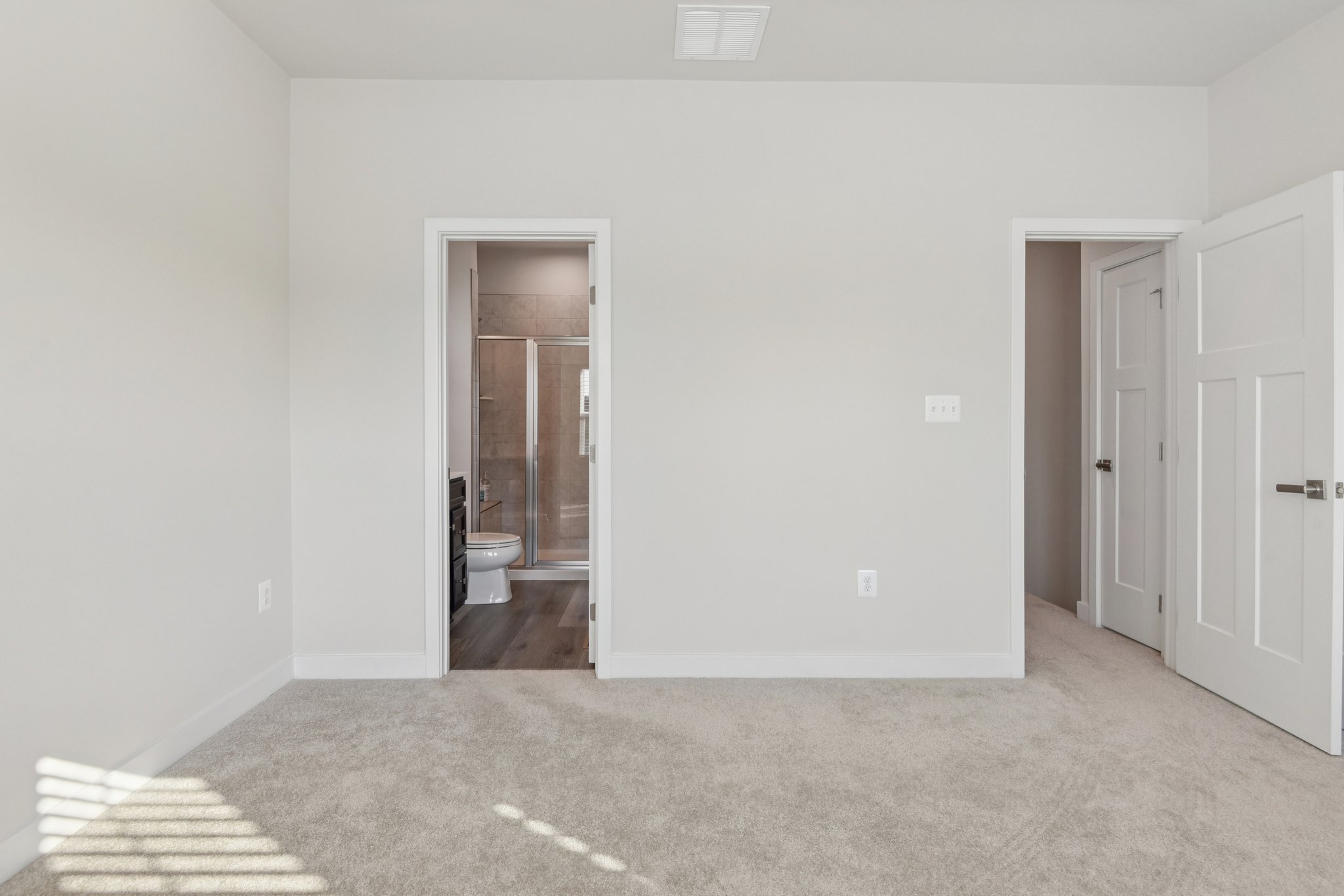 Woodgate Cir-S1704-031.jpg