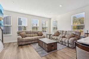 Woodgate Cir-S1704-005.jpg