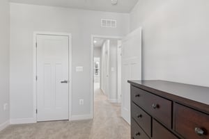 Woodgate Cir-S1704-024.jpg