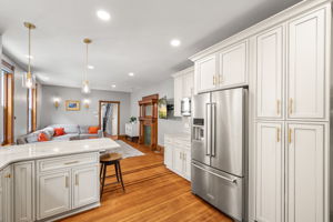 1330 E Montgomery Ave-7