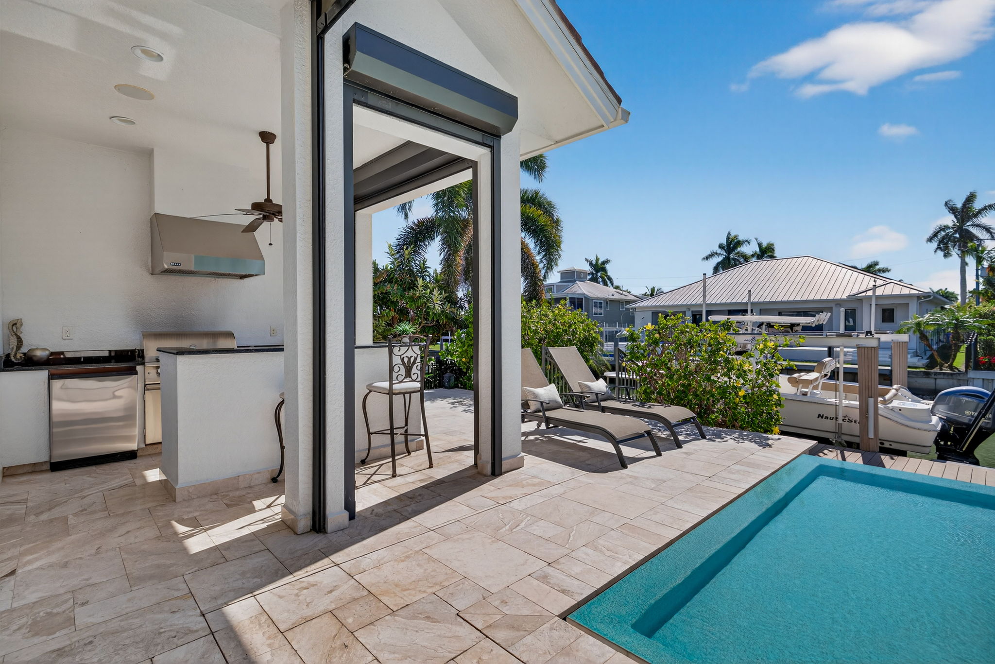 Outdoor Kitchen Grill