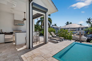 Outdoor Kitchen Grill