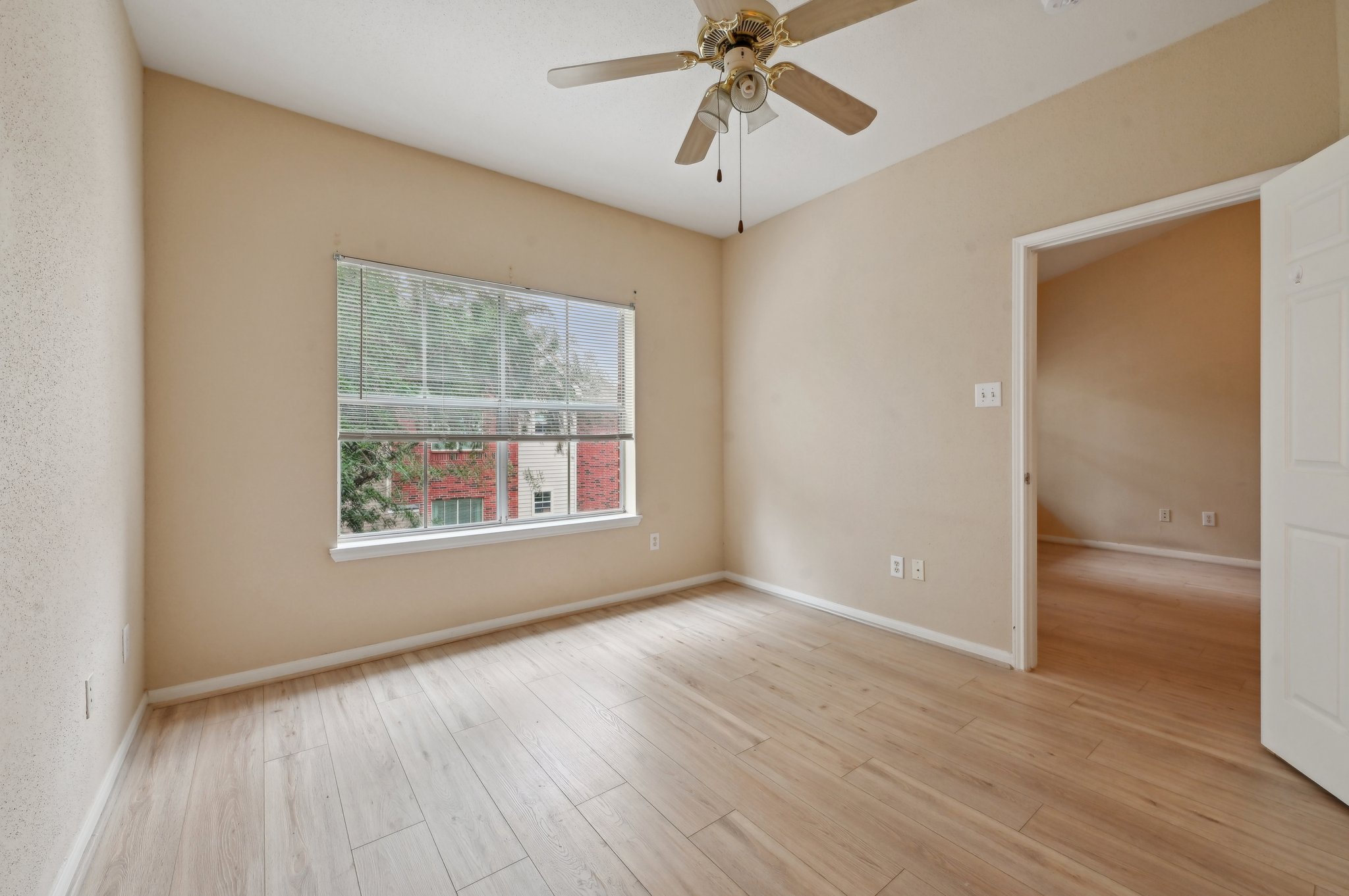Old Spanish Trl apt 7306-0305-013.jpg