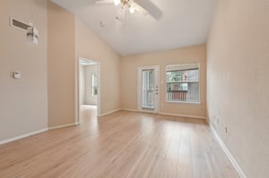 Old Spanish Trl apt 7306-0305-004.jpg