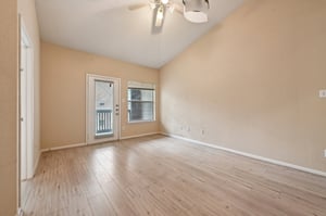 Old Spanish Trl apt 7306-0305-006.jpg
