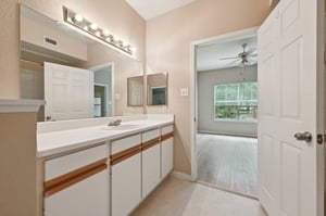 Old Spanish Trl apt 7306-0305-016.jpg