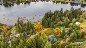 View of property and proximity to water