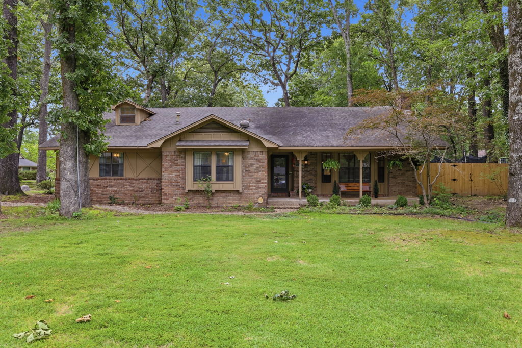 Residential real estate media in Conway, Arkansas by Avery & Bryant