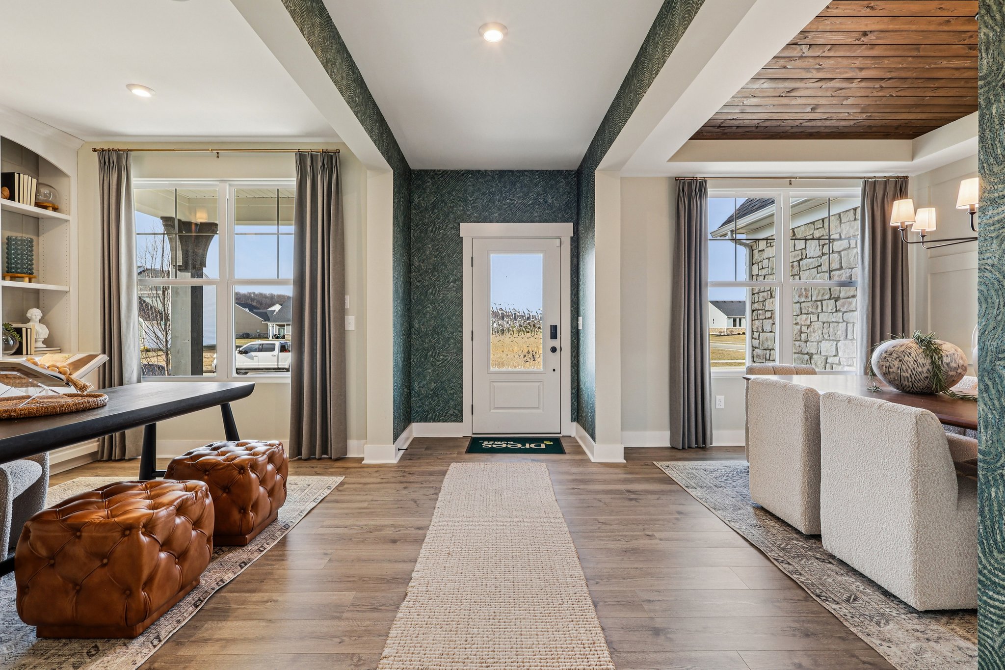 Trailhead Pl-S2401-007.jpg