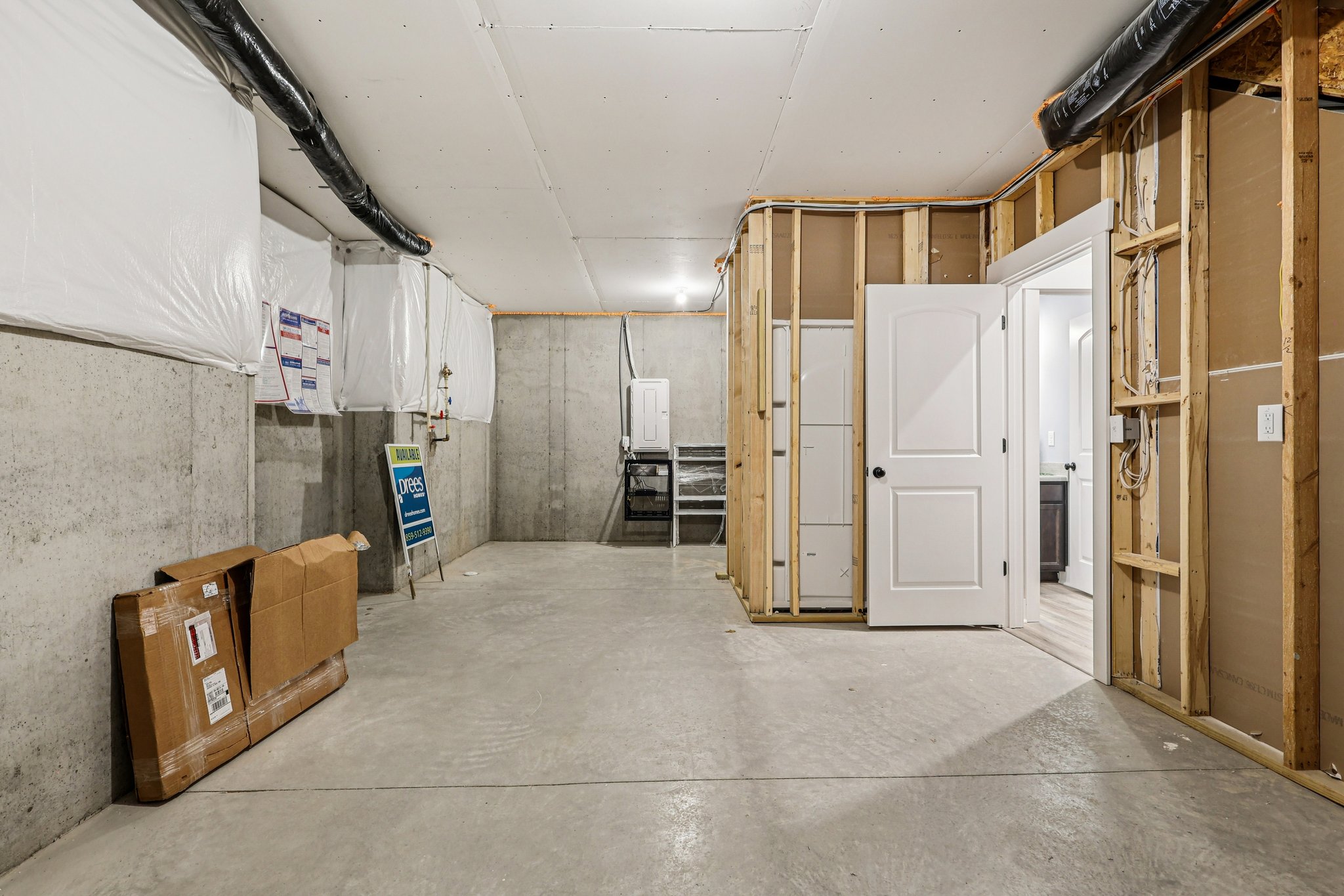 Trailhead Pl-S2401-059.jpg