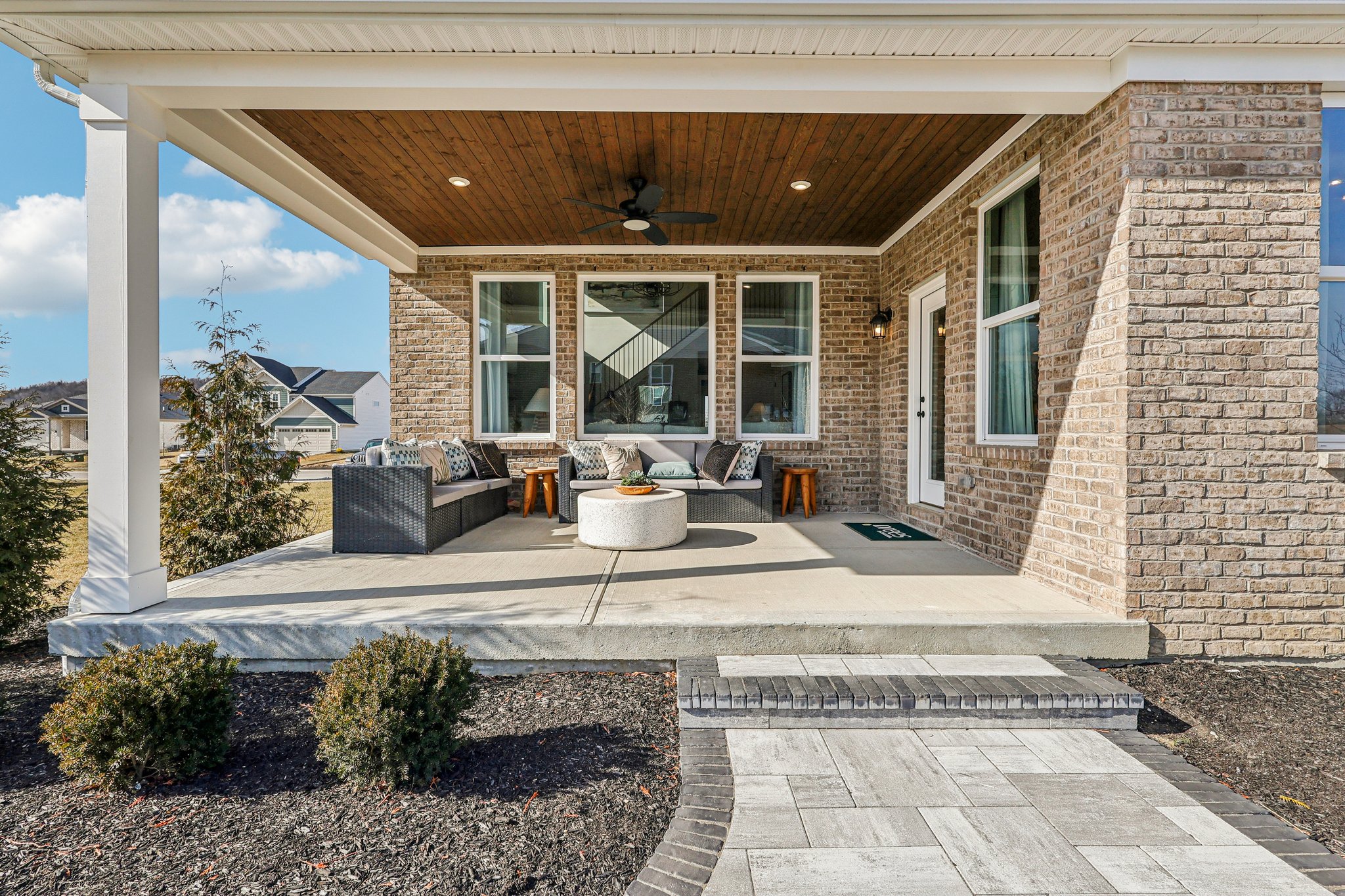 Trailhead Pl-S2401-062.jpg