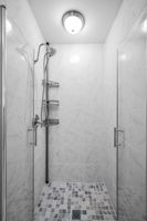 Primary Bathroom10c