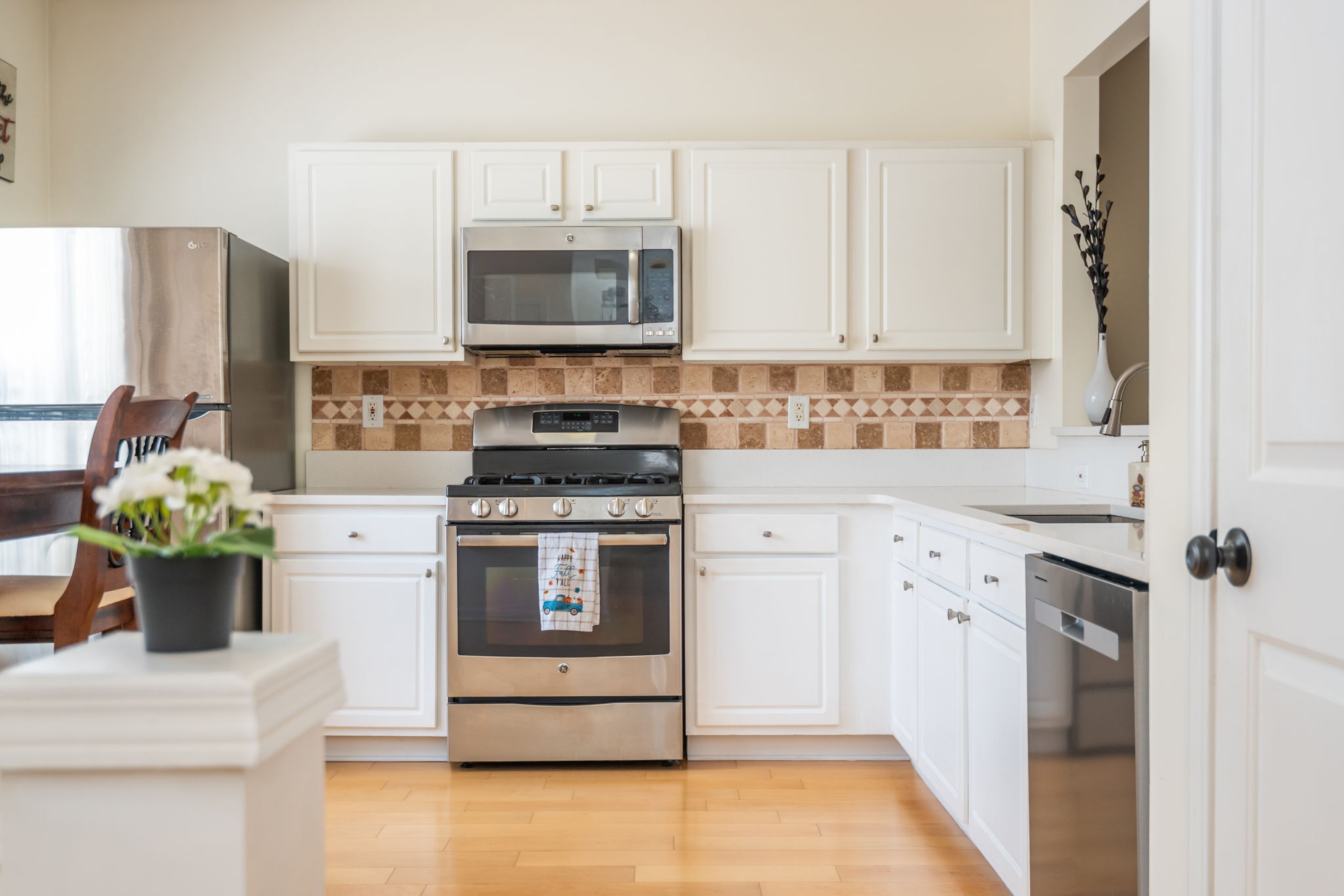Eat in Kitchen