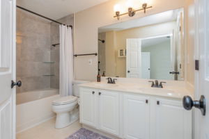 Master Bath w upgraded Tile shower walls, Garden Tub & Walk in Closet