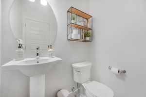  Photo 40
