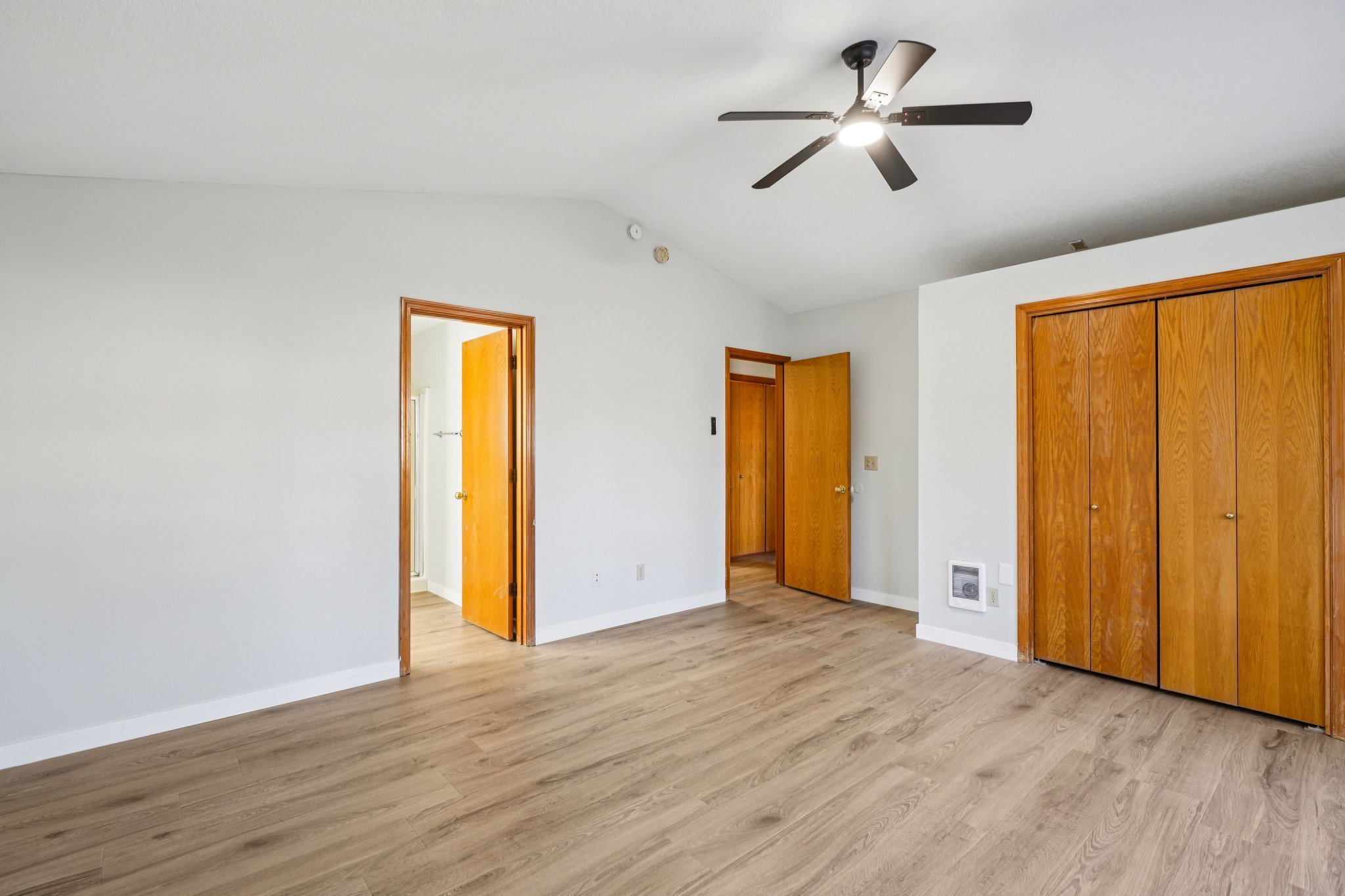 NE 34th Cir-S1202-020.jpg