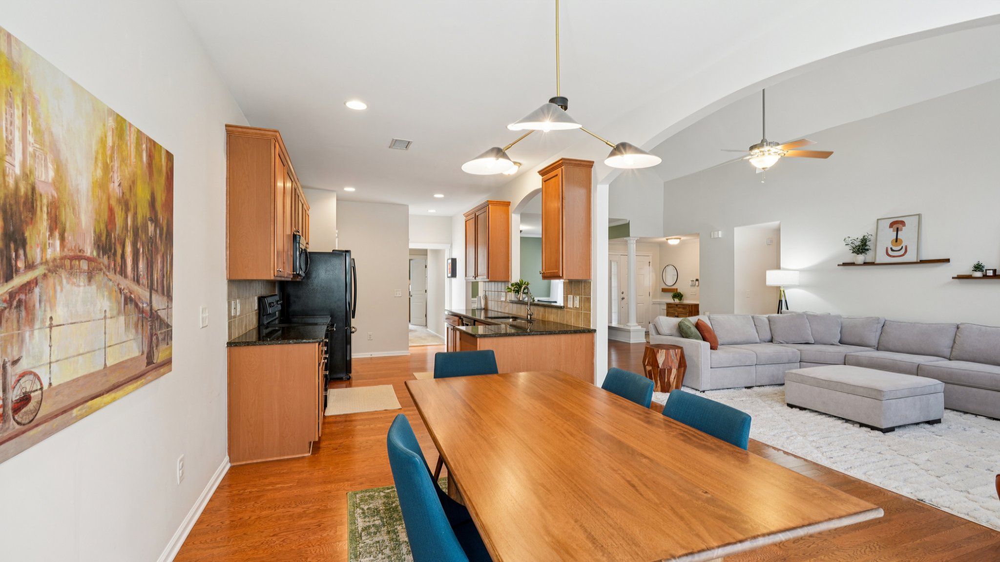 Centerview Ln-S0212-010.jpg