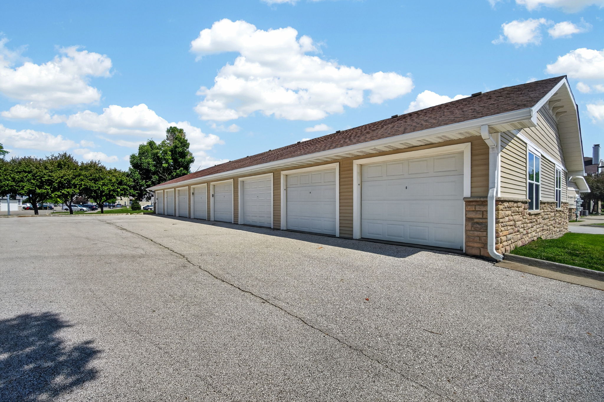 Detached Garage