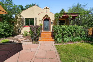  Photo 0