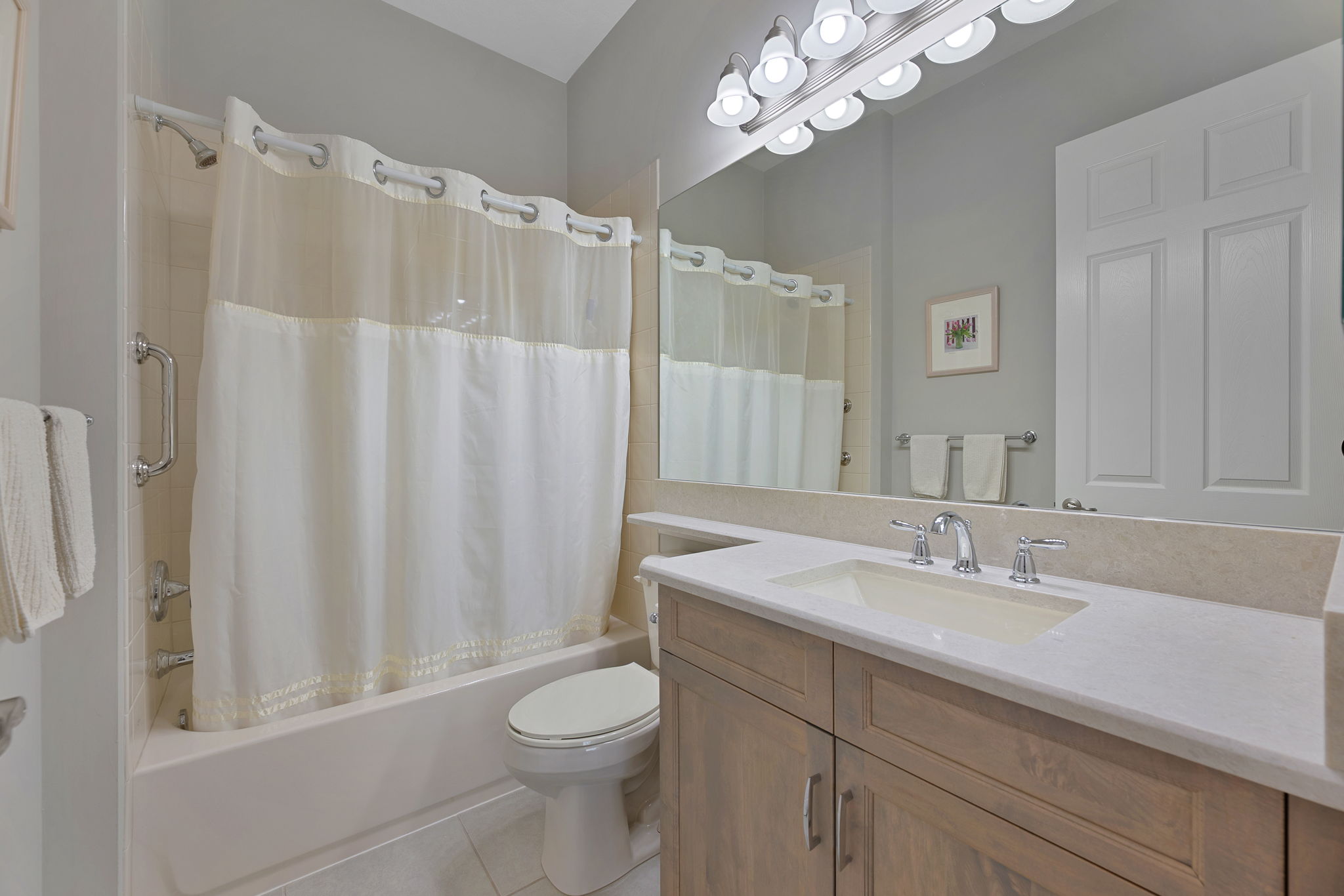Guest Bathroom 2