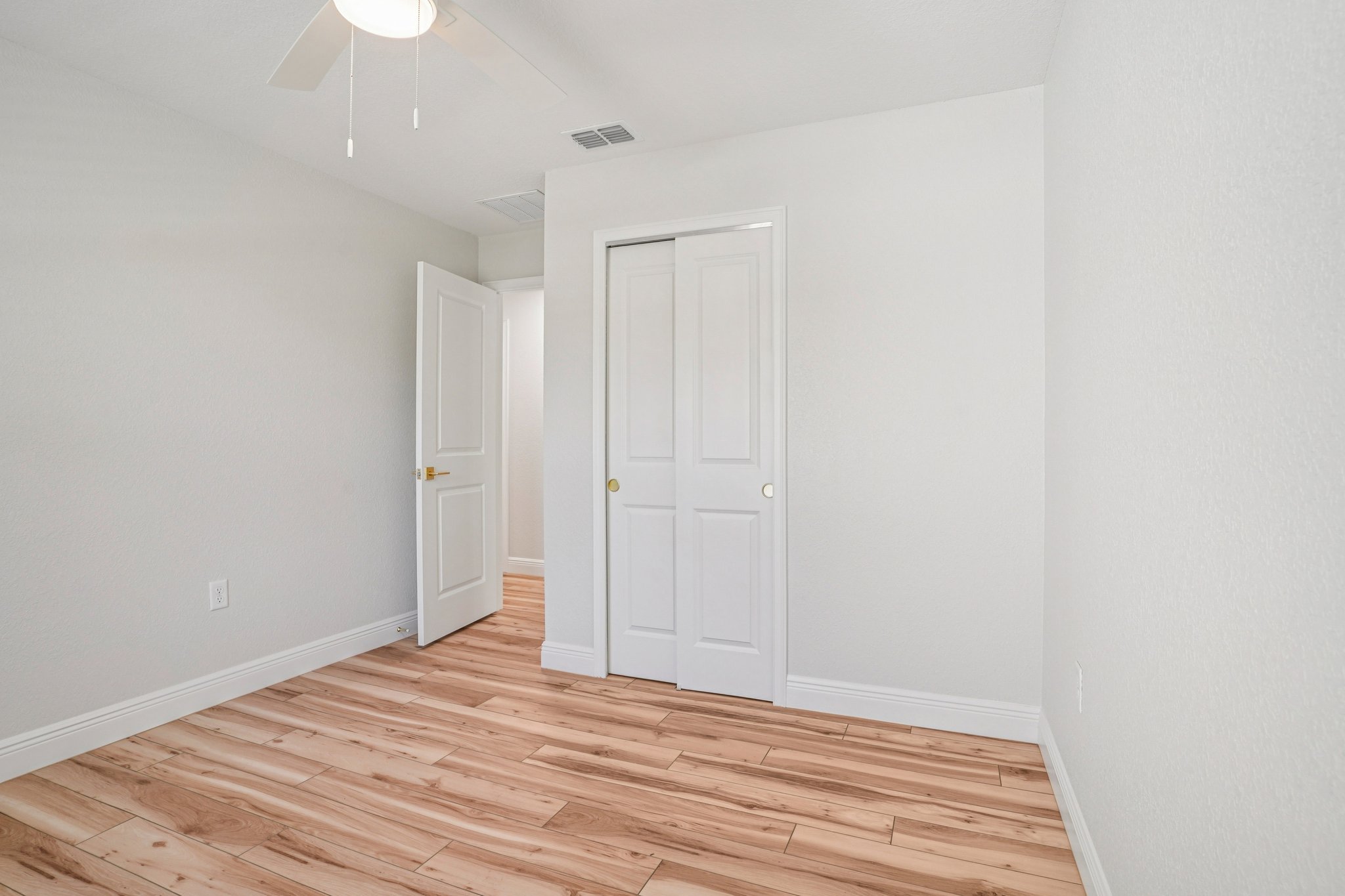 SW 33rd Ct-S1402-033.jpg