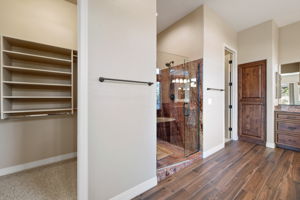 Primary Bathroom (2)