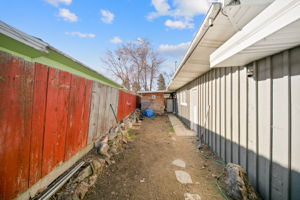  Photo 31