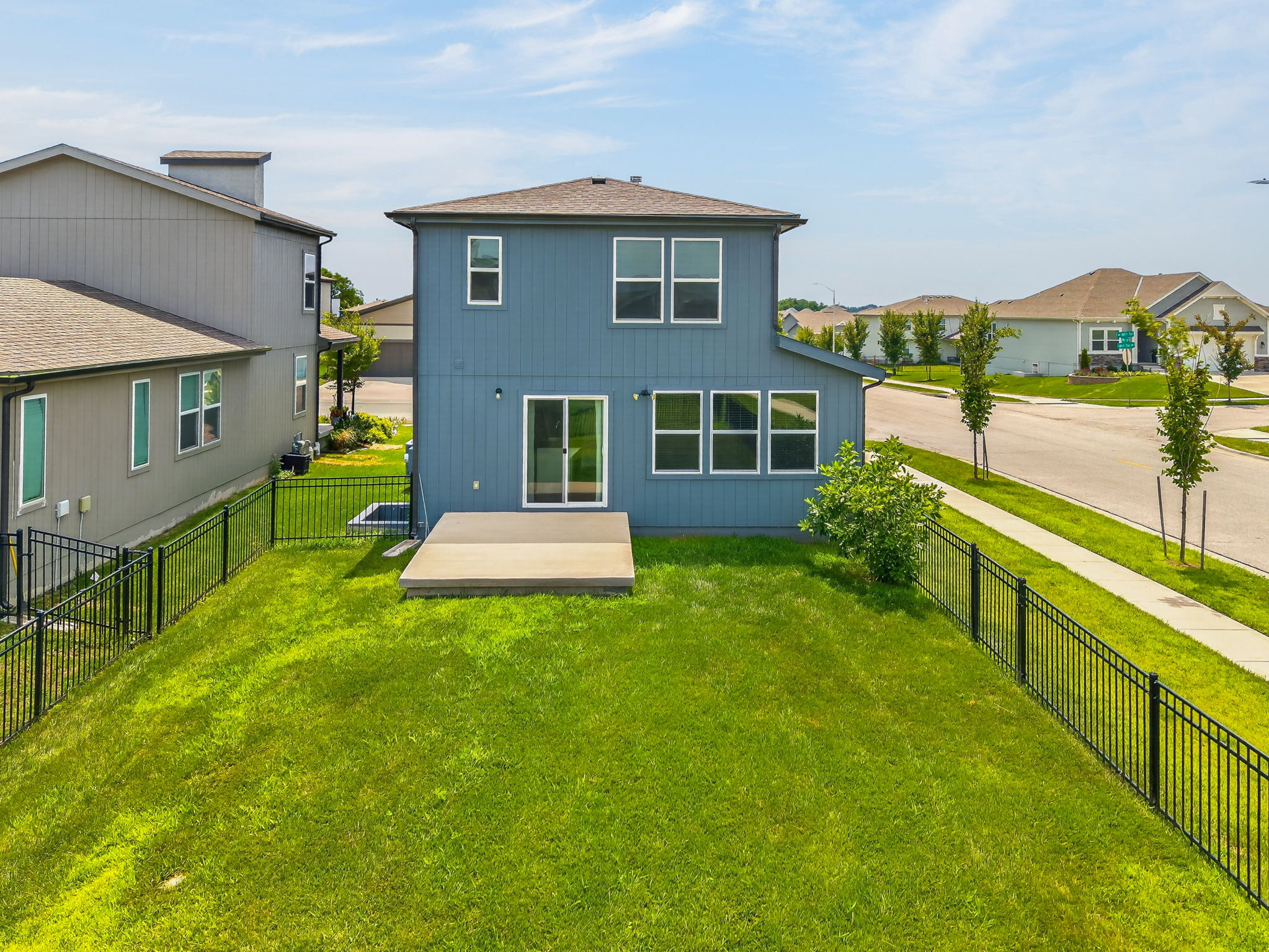 13334 W 180th Terr-003
