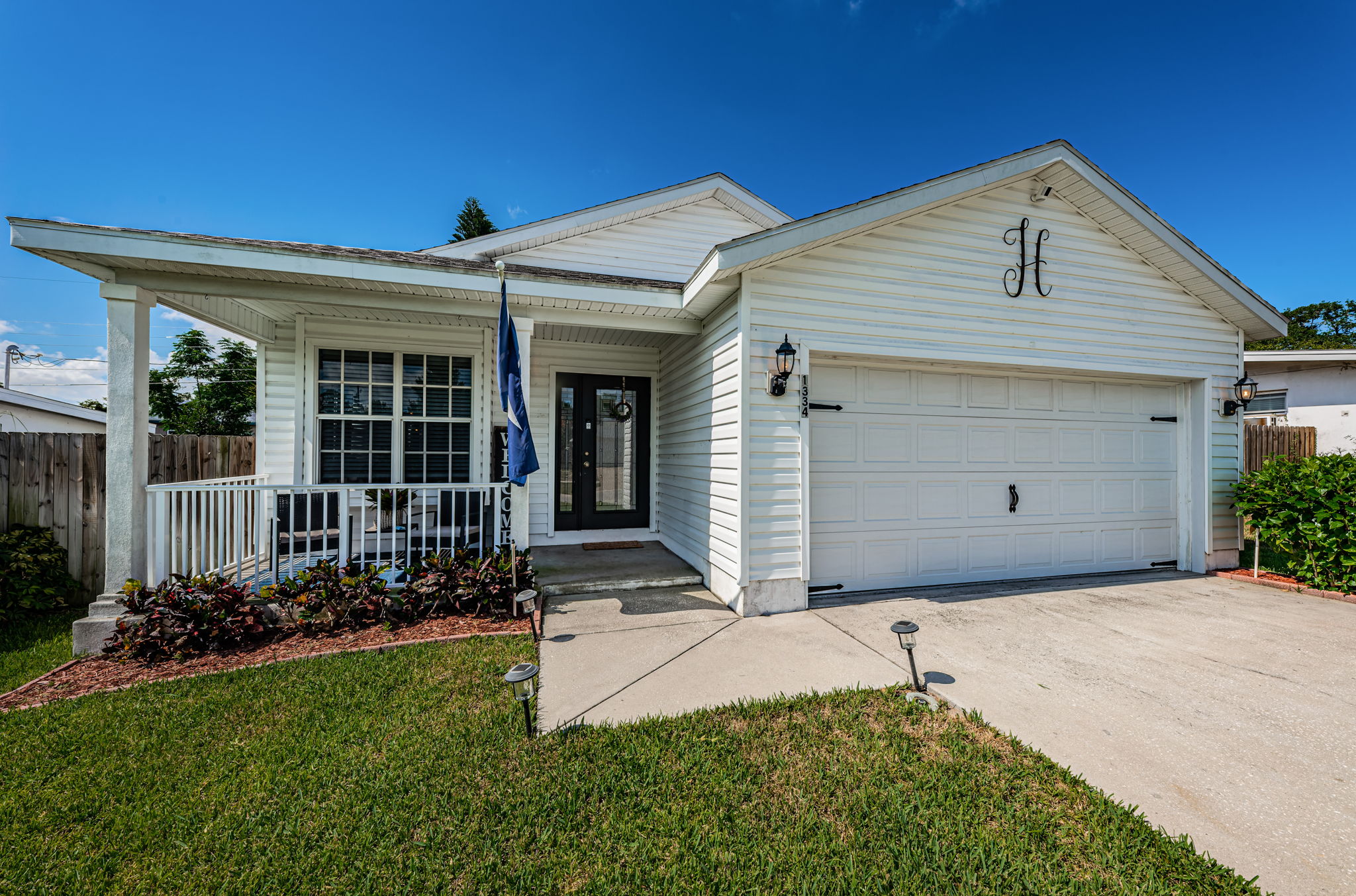 Front Exterior5