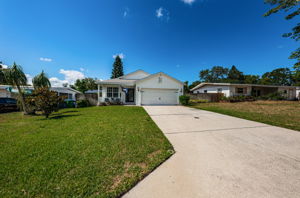 Front Exterior4