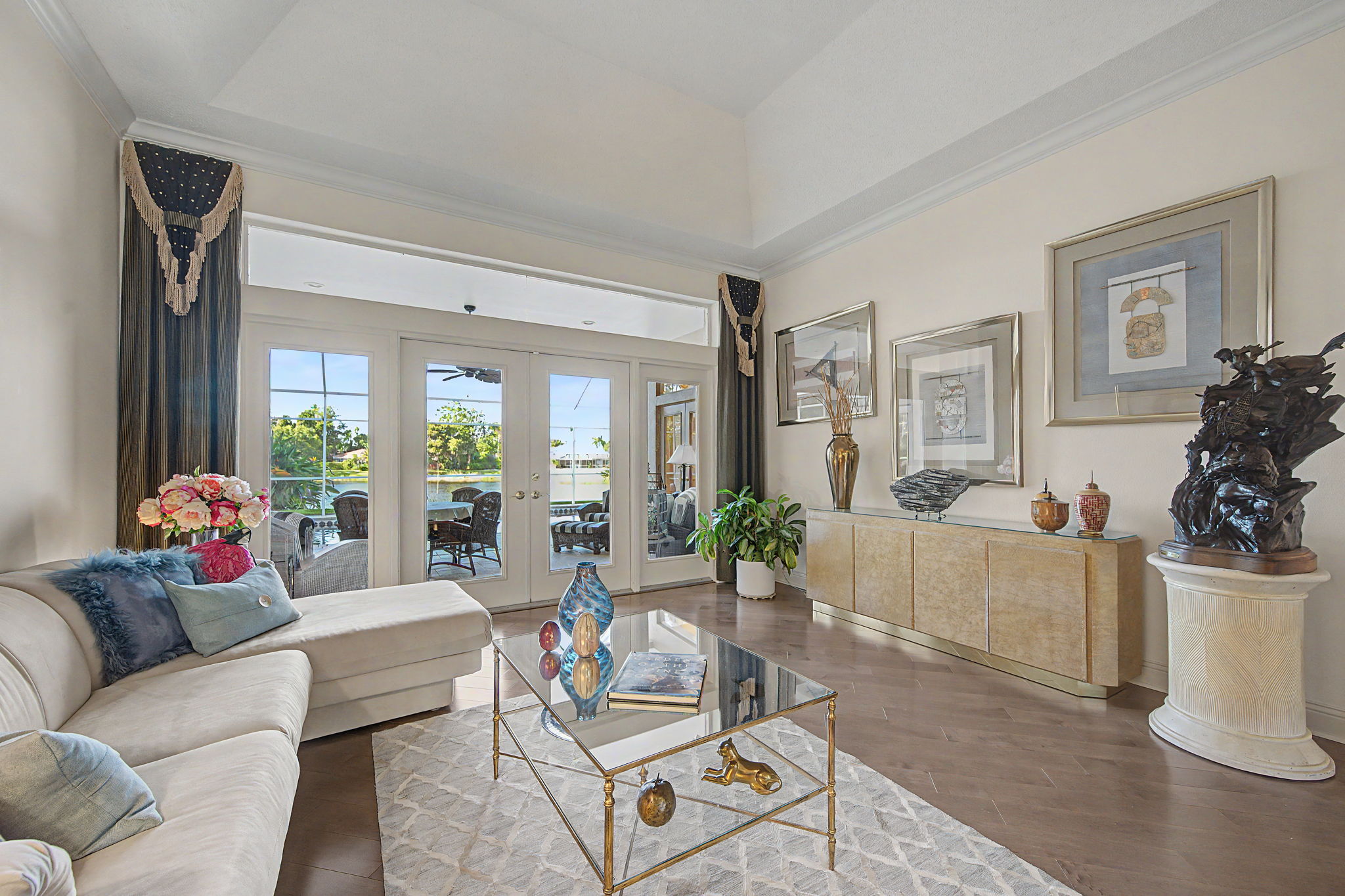 Living Room2