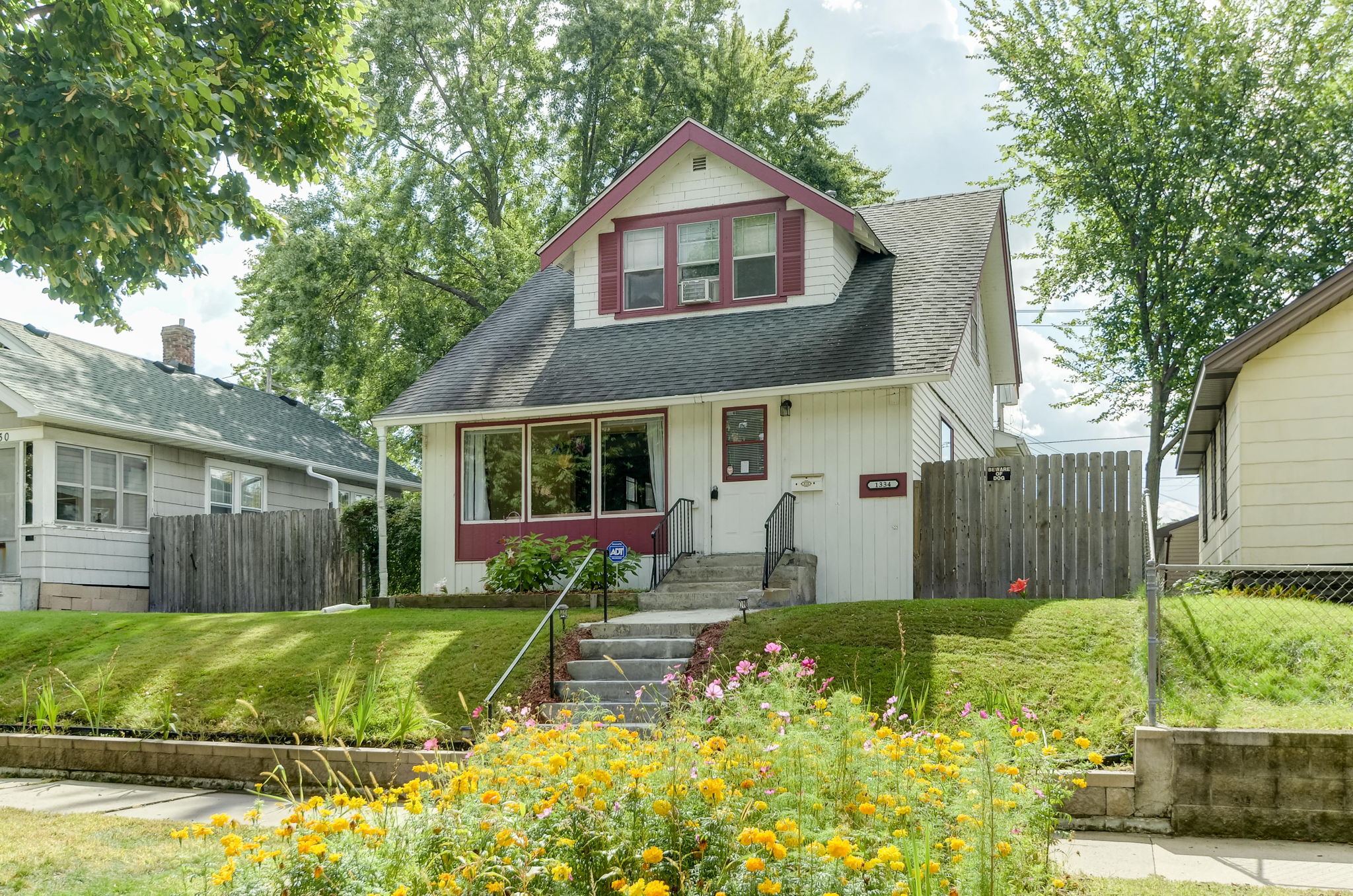 1334 Lafond Ave, St Paul, MN 55104 Red Pine Photography