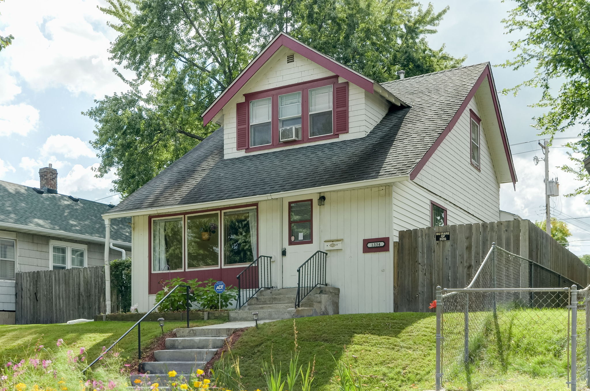 1334 Lafond Ave, St Paul, MN 55104 Red Pine Photography