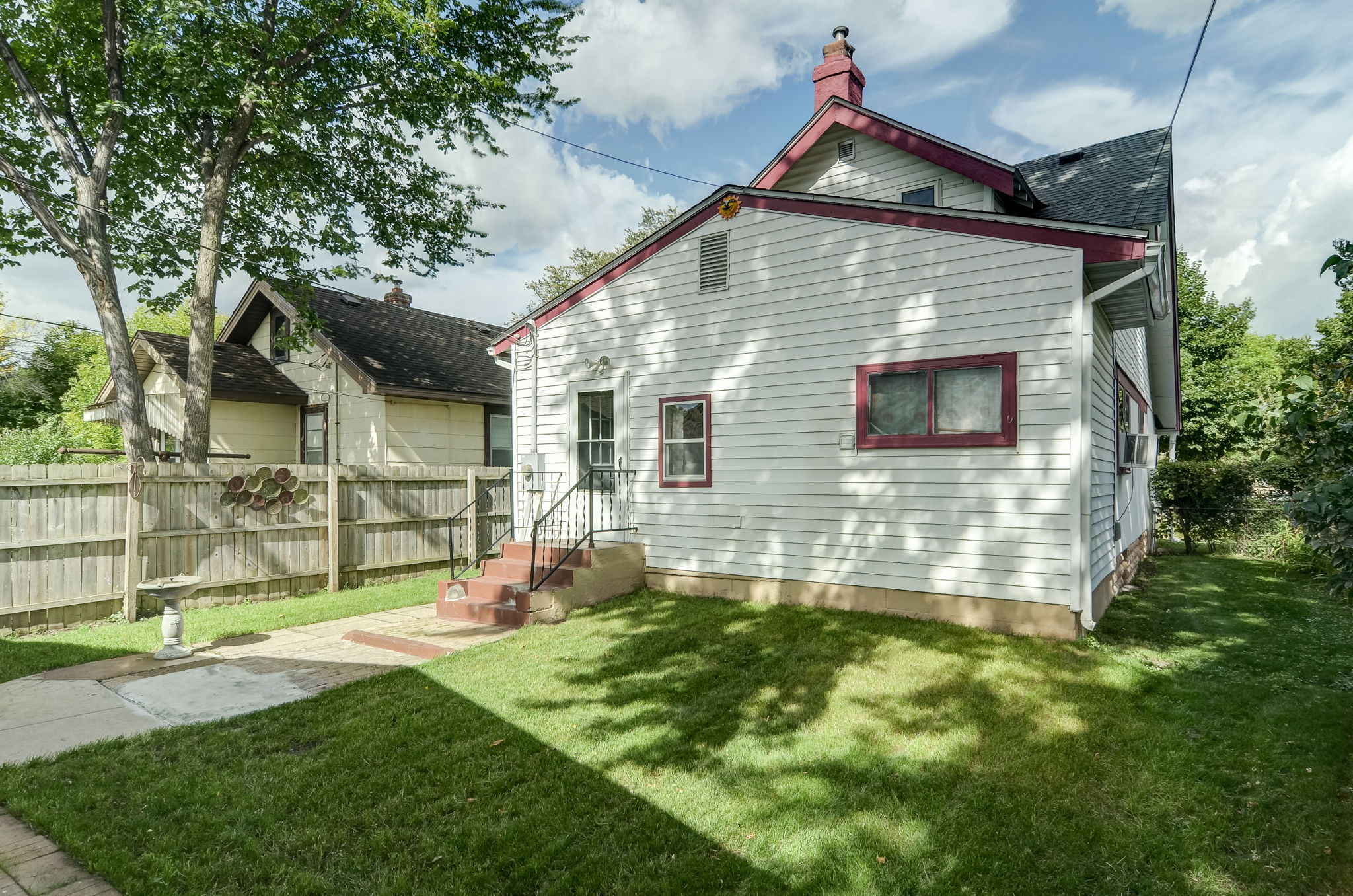 1334 Lafond Ave, St Paul, MN 55104 Red Pine Photography