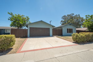  Photo 0