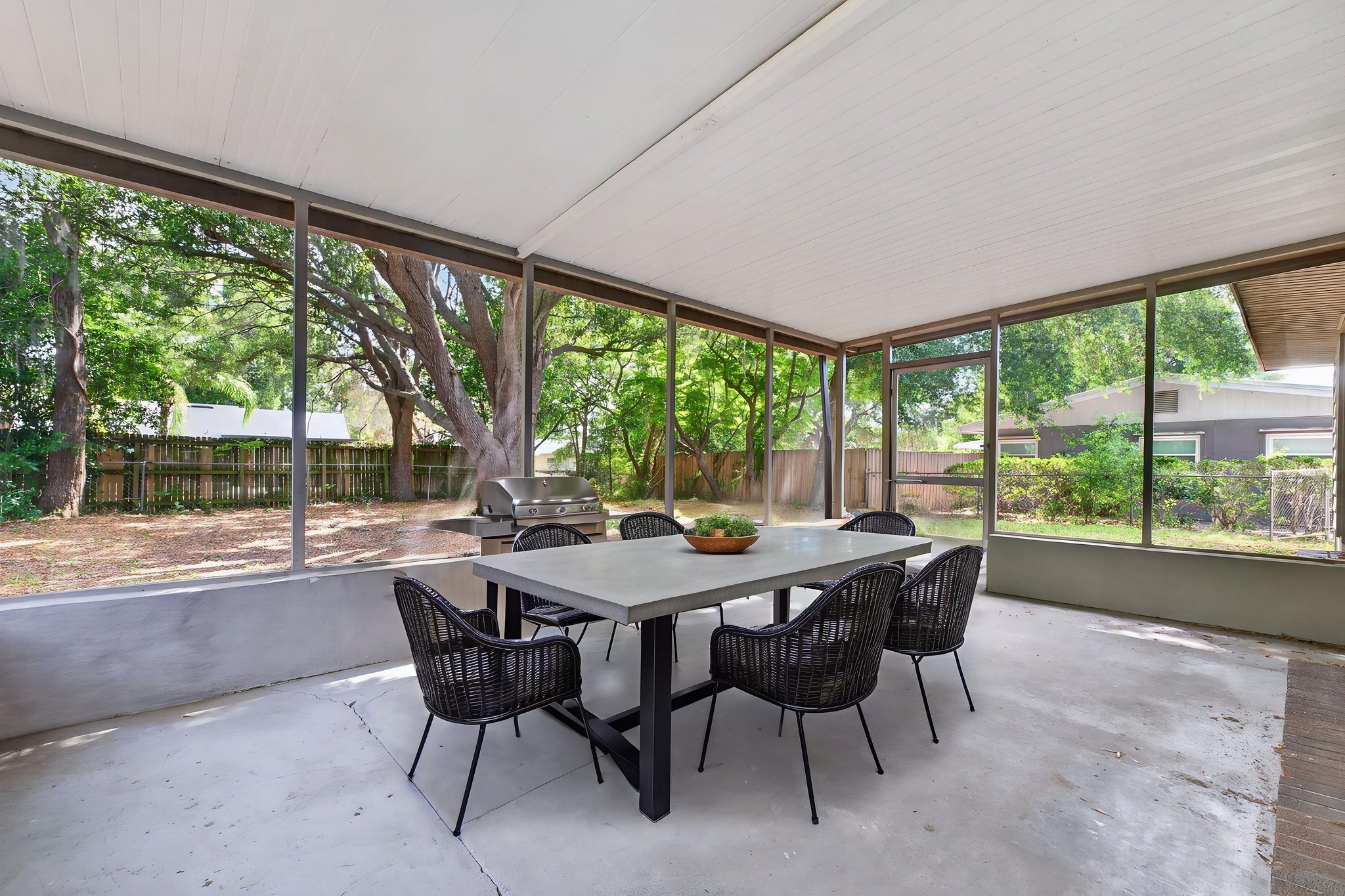 1334_Stately_Oaks_Dr_NW_Winter_Haven_FL_33881-25 virtually staged.jpeg