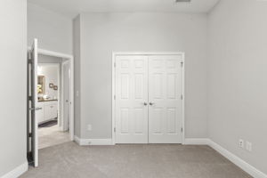  Photo 37