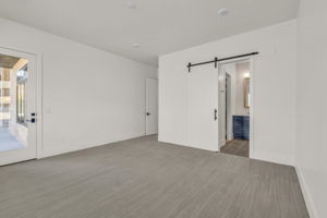  Photo 34